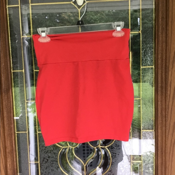 TWO SKIRTS FOR PRICE OF ONE - Picture 4 of 5